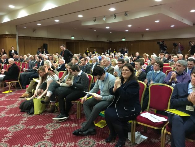 delgates applauding